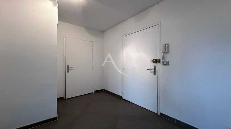 Ma-Cabane - Location Appartement REIMS, 51 m²