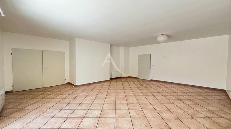Ma-Cabane - Location Appartement REIMS, 73 m²