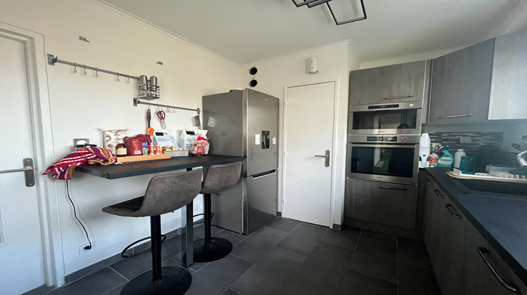 Ma-Cabane - Location Appartement RILLIEUX-LA-PAPE, 95 m²