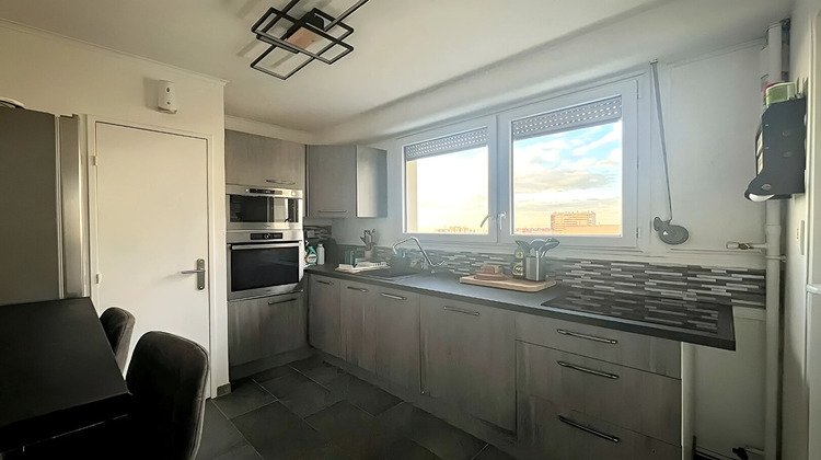 Ma-Cabane - Location Appartement RILLIEUX-LA-PAPE, 95 m²