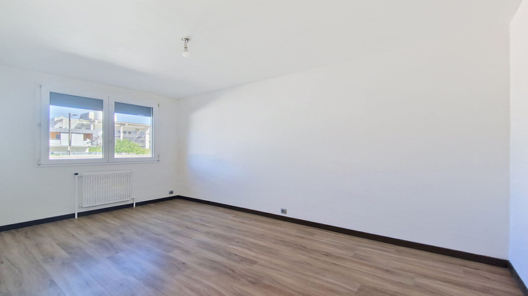 Ma-Cabane - Location Appartement RILLIEUX-LA-PAPE, 82 m²