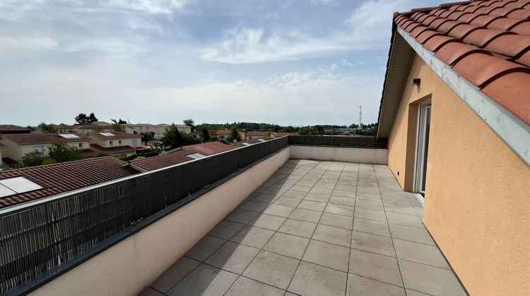 Ma-Cabane - Location Appartement RILLIEUX-LA-PAPE, 56 m²