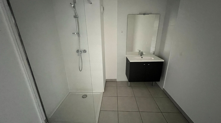 Ma-Cabane - Location Appartement RILLIEUX-LA-PAPE, 56 m²