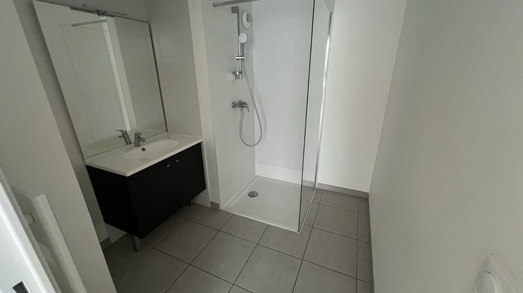Ma-Cabane - Location Appartement RILLIEUX-LA-PAPE, 70 m²