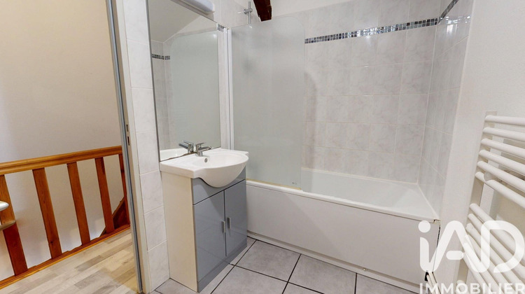 Ma-Cabane - Location Appartement Riom, 57 m²