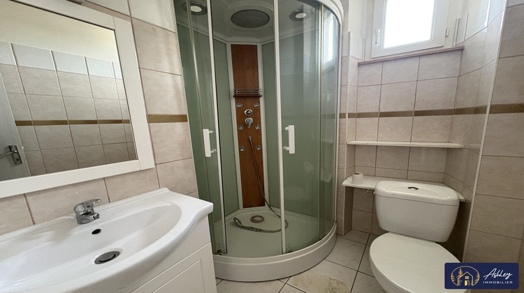 Ma-Cabane - Location Appartement Riom-ès-Montagnes, 47 m²