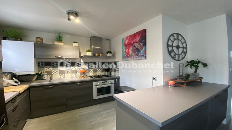 Ma-Cabane - Location Appartement RIORGES, 57 m²