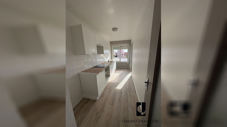 Ma-Cabane - Location Appartement RIORGES, 49 m²