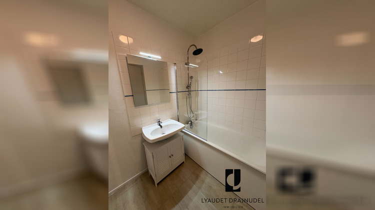 Ma-Cabane - Location Appartement RIORGES, 49 m²