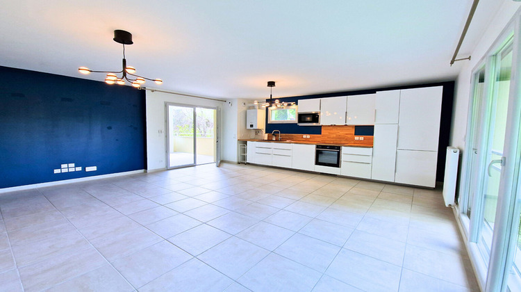 Ma-Cabane - Location Appartement RIVES, 71 m²