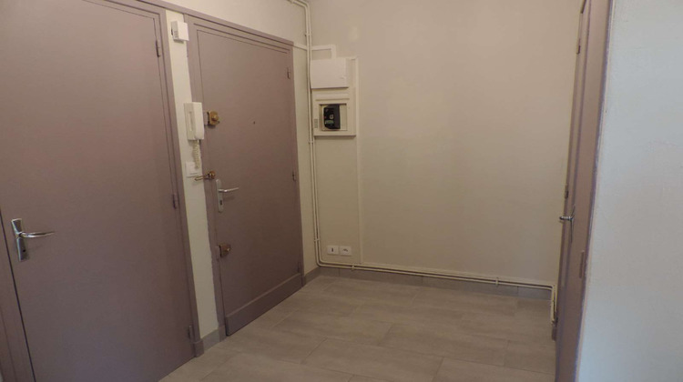 Ma-Cabane - Location Appartement ROANNE, 46 m²