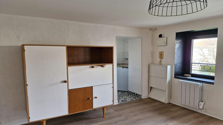 Ma-Cabane - Location Appartement ROANNE, 38 m²