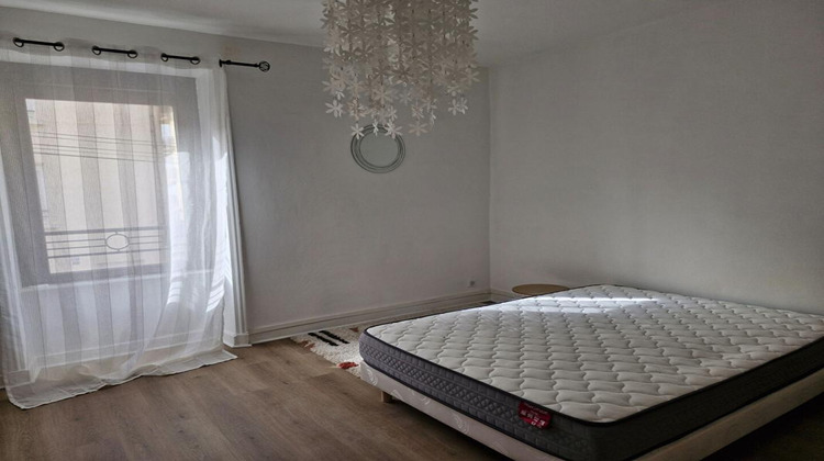 Ma-Cabane - Location Appartement ROANNE, 38 m²