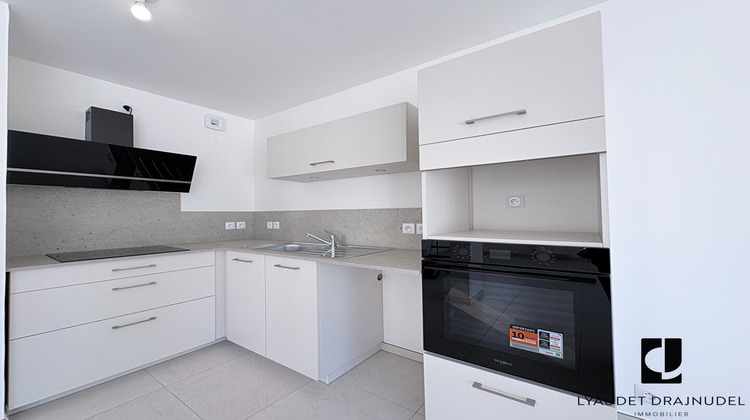 Ma-Cabane - Location Appartement ROANNE, 100 m²