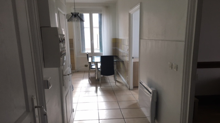 Ma-Cabane - Location Appartement ROANNE, 40 m²