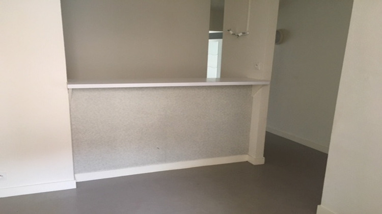 Ma-Cabane - Location Appartement ROANNE, 34 m²