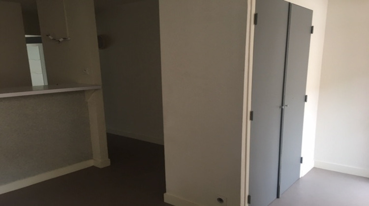 Ma-Cabane - Location Appartement ROANNE, 34 m²