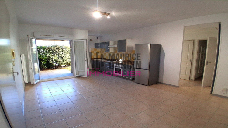 Ma-Cabane - Location Appartement Robion, 40 m²