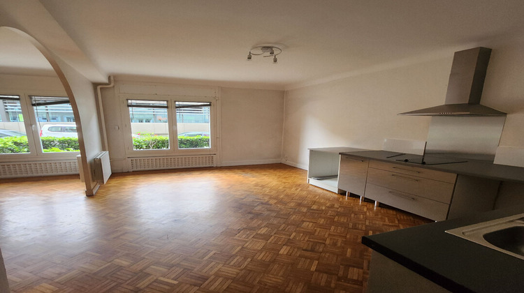 Ma-Cabane - Location Appartement ROCHE-LA-MOLIERE, 57 m²