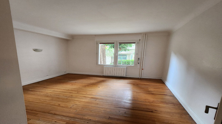 Ma-Cabane - Location Appartement ROCHE-LA-MOLIERE, 57 m²