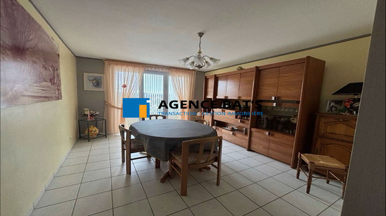 Ma-Cabane - Location Appartement ROCHE-LA-MOLIERE, 85 m²