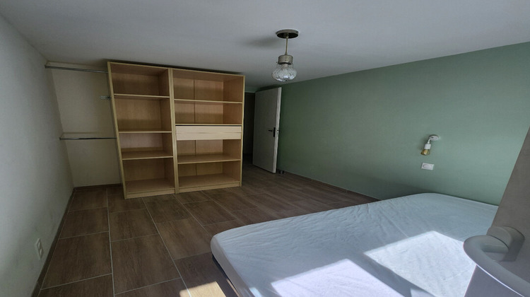 Ma-Cabane - Location Appartement ROCHE-LA-MOLIERE, 35 m²