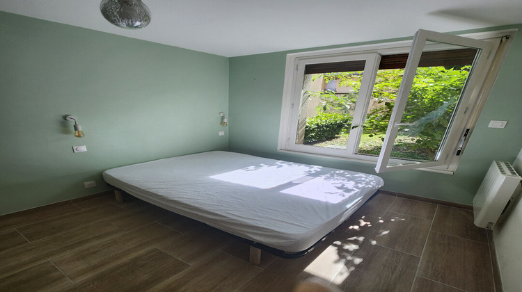 Ma-Cabane - Location Appartement ROCHE-LA-MOLIERE, 35 m²