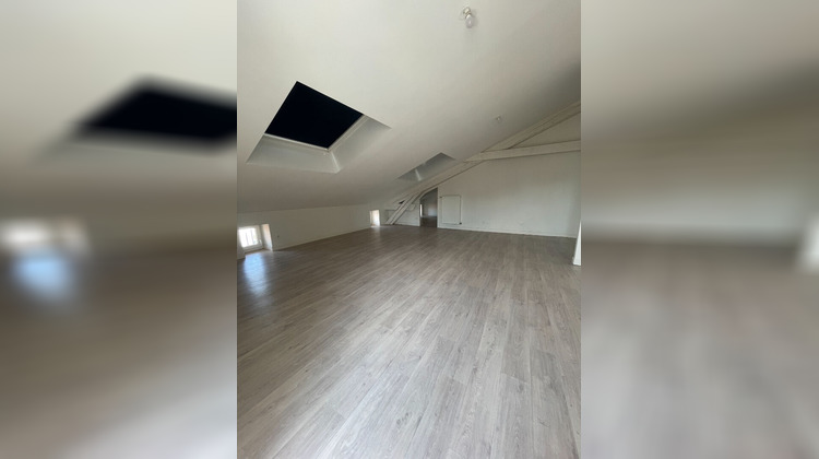 Ma-Cabane - Location Appartement ROCHE-LA-MOLIERE, 64 m²