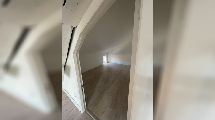 Ma-Cabane - Location Appartement ROCHE-LA-MOLIERE, 64 m²
