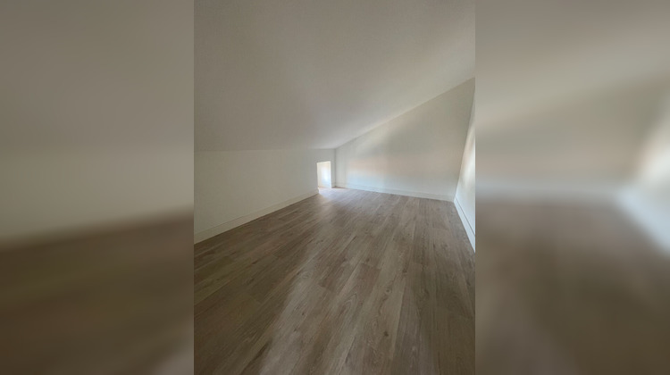 Ma-Cabane - Location Appartement ROCHE-LA-MOLIERE, 64 m²