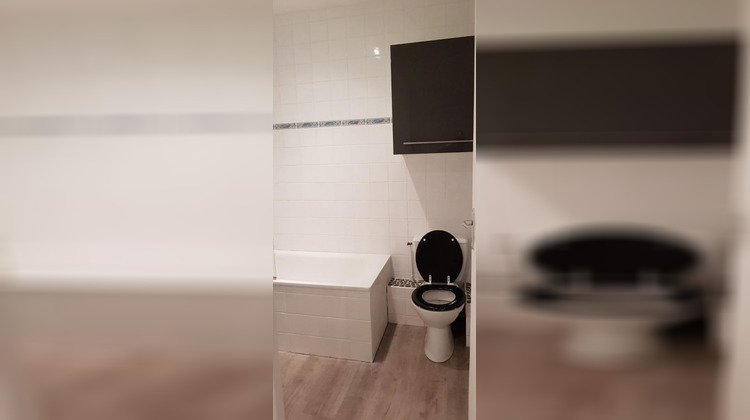 Ma-Cabane - Location Appartement ROCHE-LA-MOLIERE, 50 m²