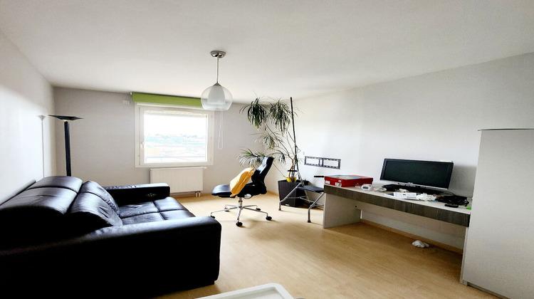 Ma-Cabane - Location Appartement ROCHE-LA-MOLIERE, 77 m²