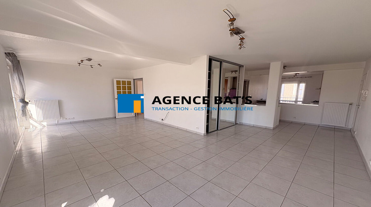 Ma-Cabane - Location Appartement Roche la Moliere, 80 m²