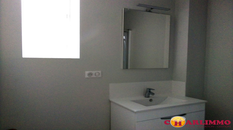 Ma-Cabane - Location Appartement Rochechouart, 51 m²