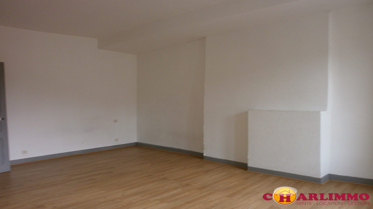 Ma-Cabane - Location Appartement Rochechouart, 49 m²