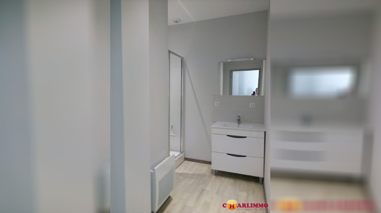 Ma-Cabane - Location Appartement Rochechouart, 65 m²