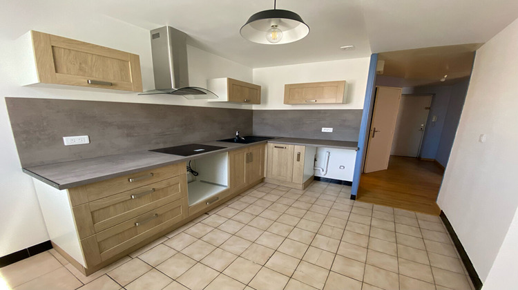 Ma-Cabane - Location Appartement ROCHEFORT, 63 m²