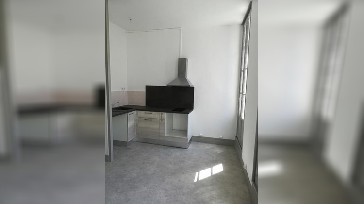 Ma-Cabane - Location Appartement Rochefort, 25 m²