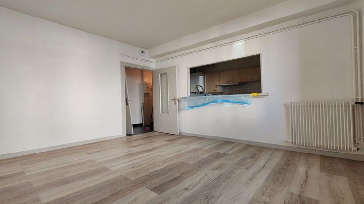 Ma-Cabane - Location Appartement ROCHEFORT, 39 m²