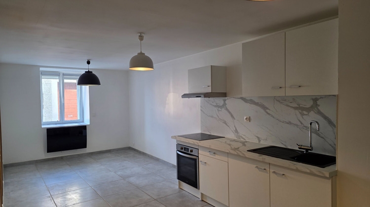 Ma-Cabane - Location Appartement ROCHEJEAN, 71 m²