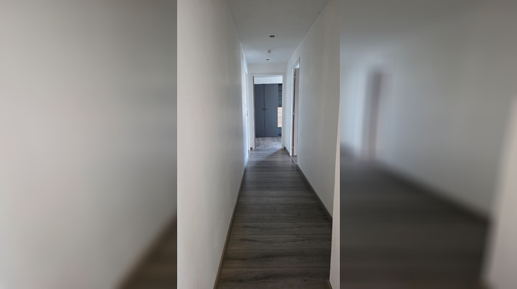 Ma-Cabane - Location Appartement ROCHEJEAN, 71 m²