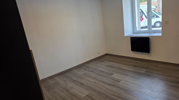 Ma-Cabane - Location Appartement ROCHEJEAN, 71 m²