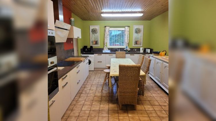 Ma-Cabane - Location Appartement ROGNES, 134 m²