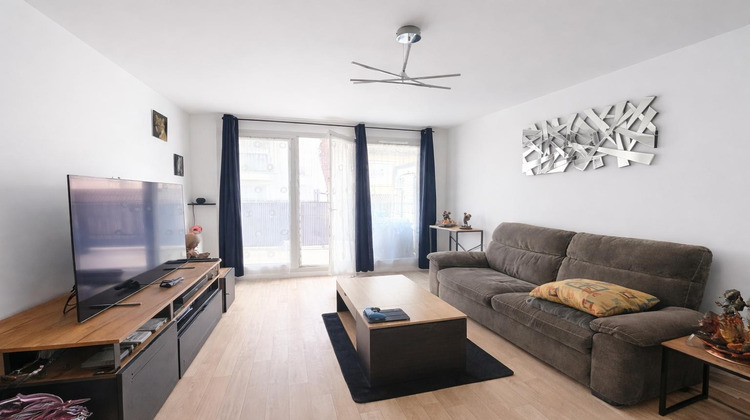 Ma-Cabane - Location Appartement ROISSY-EN-BRIE, 60 m²