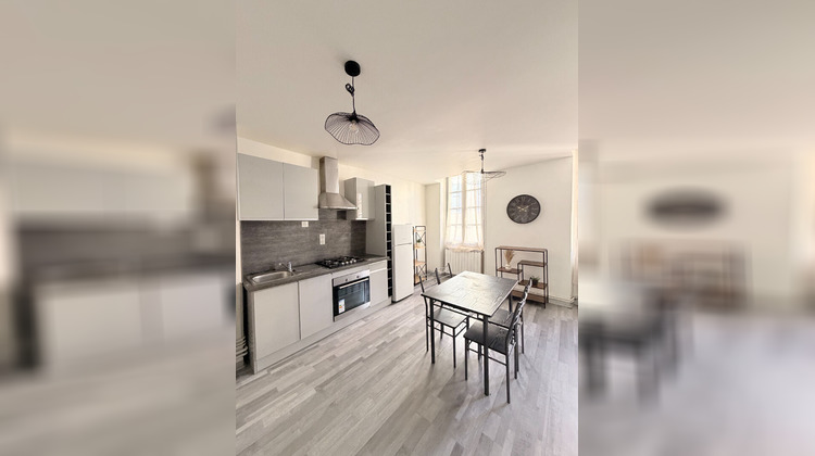 Ma-Cabane - Location Appartement ROMANS-SUR-ISERE, 60 m²