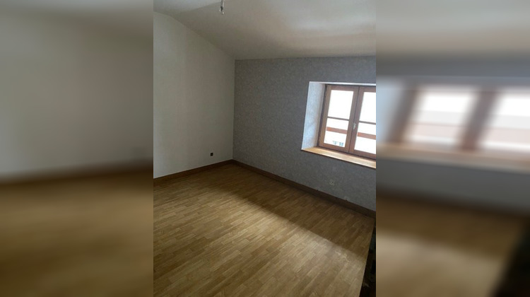 Ma-Cabane - Location Appartement Ronno, 75 m²