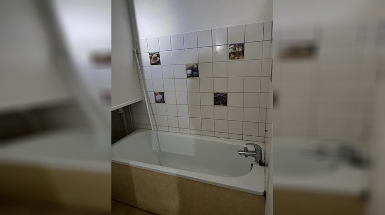 Ma-Cabane - Location Appartement Ronno, 75 m²