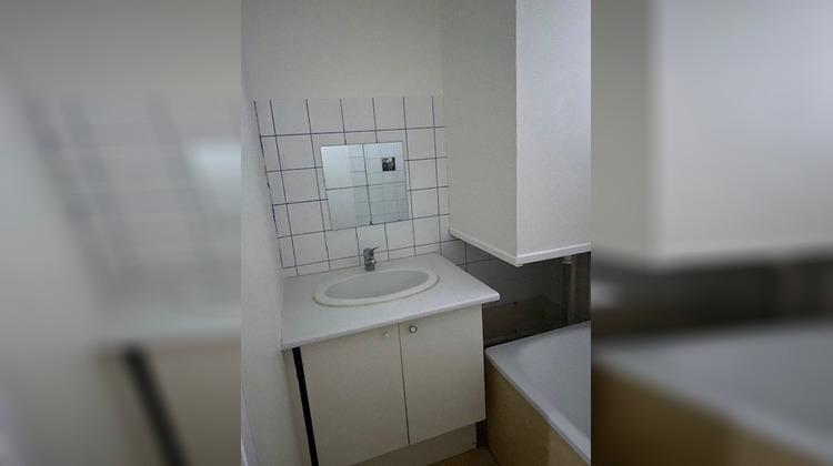 Ma-Cabane - Location Appartement Ronno, 75 m²