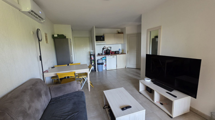 Ma-Cabane - Location Appartement ROQUEBRUNE-SUR-ARGENS, 38 m²