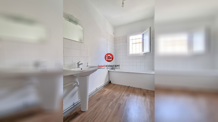 Ma-Cabane - Location Appartement Roquemaure, 94 m²
